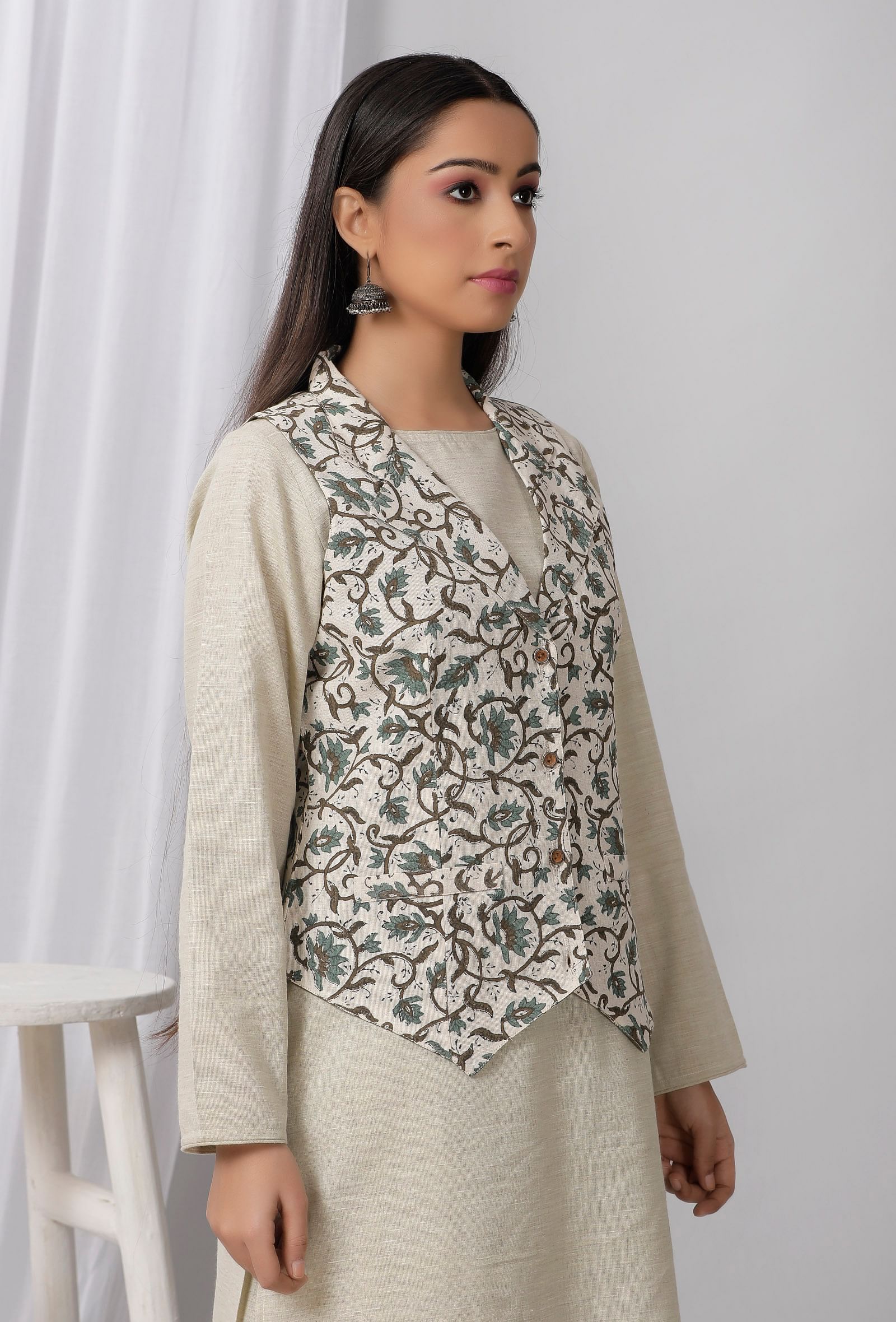 Green Block Printed Cotton Collar Khadi Blazer - Image 3