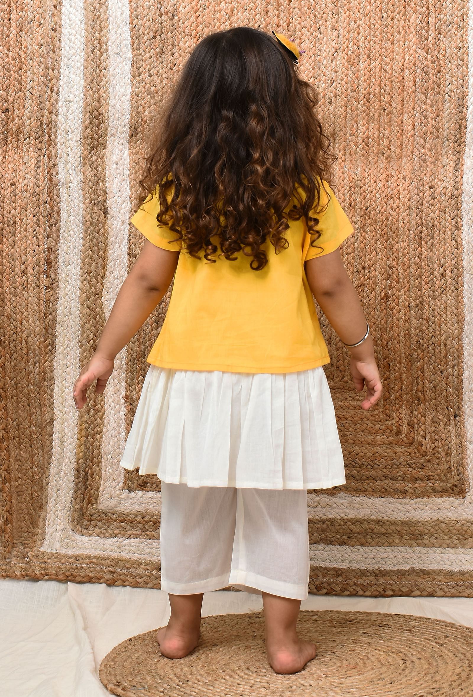 Set Of 2: Yellow and Off-White Mul Mul Kurta With Pants - Image 4